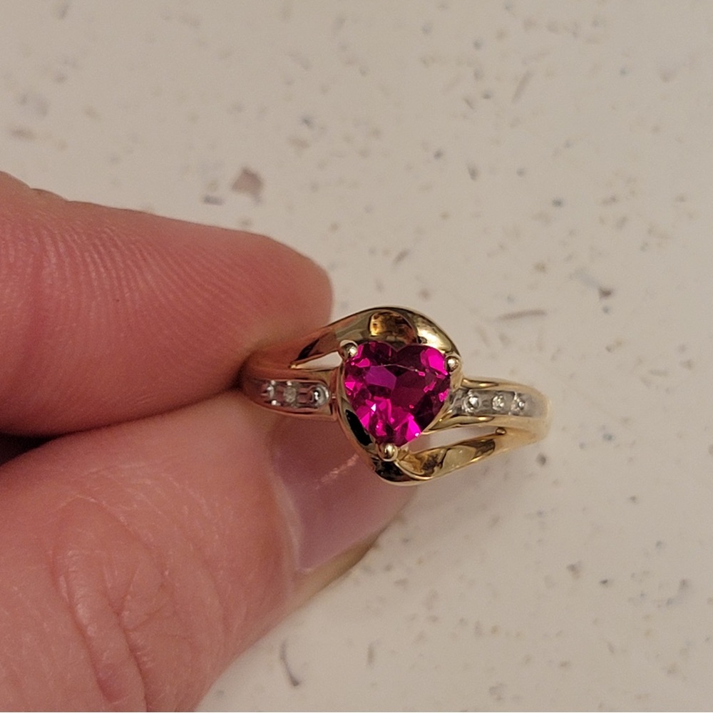 Ruby heart w/ diamond accents 10k gold 7